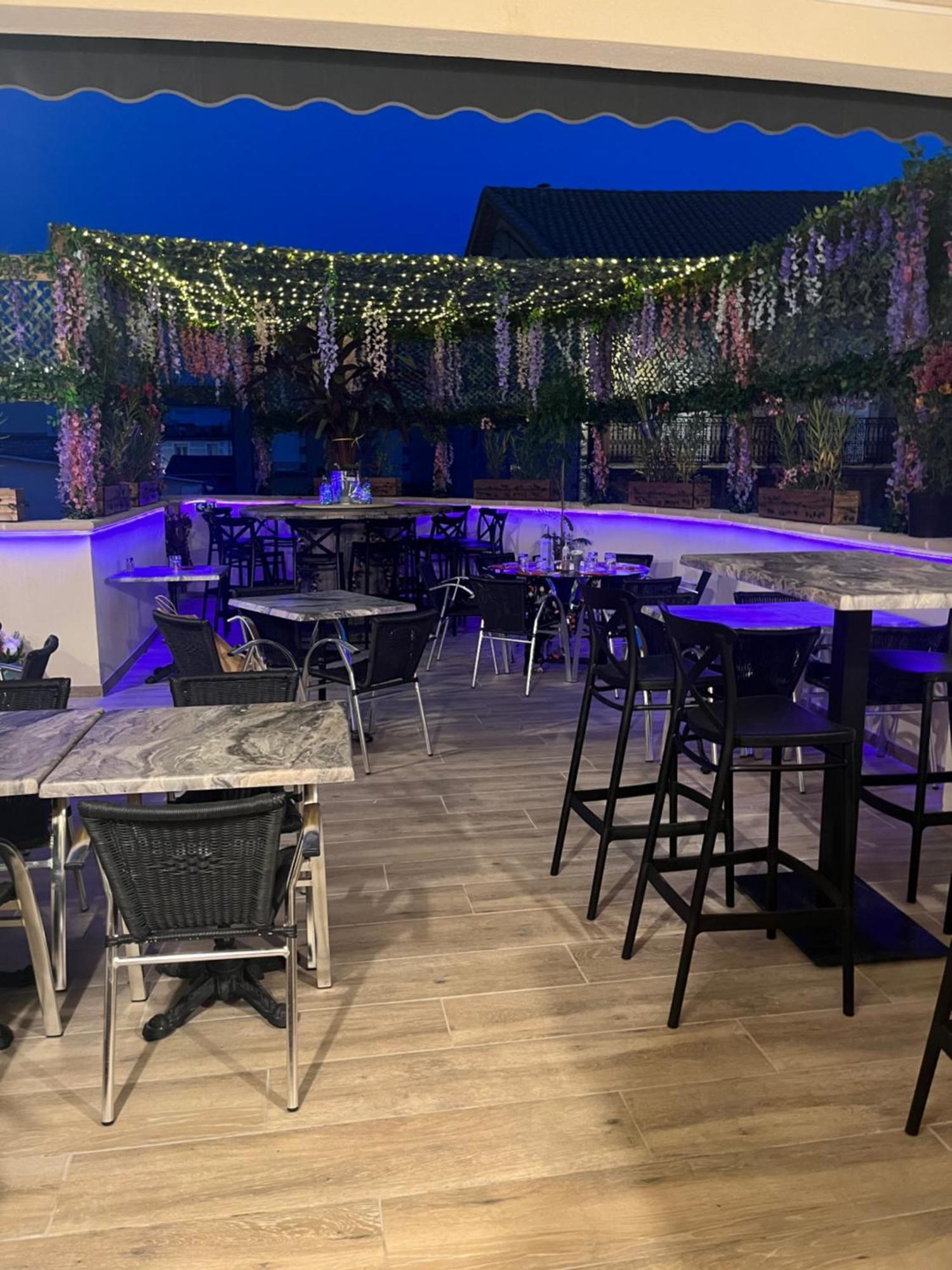 Appart Hotel Les Fleurs Alès Extérieur photo